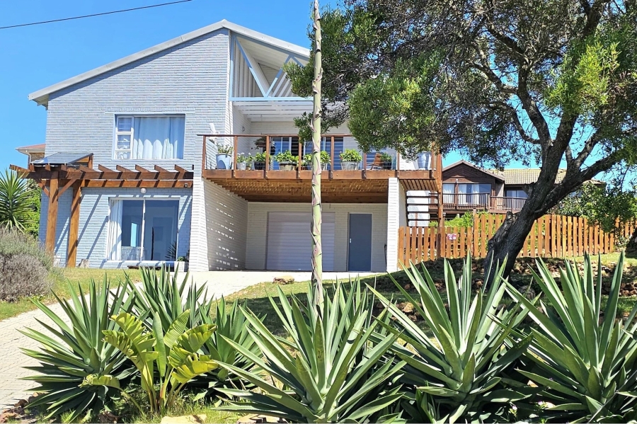 3 Bedroom Property for Sale in Paradise Beach Eastern Cape